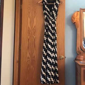 Black and white zig zagged Chico’s maxi dress